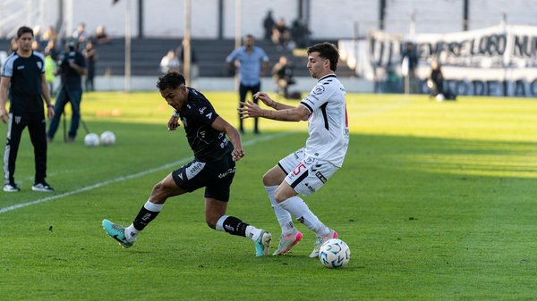 Was sind die besten Methoden zur Verbesserung der Schnelligkeit im Fußball?